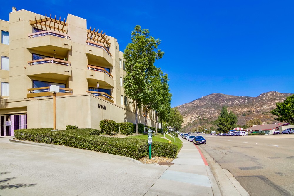 Virtual tour photo 3 of 27 for 6960 Golfcrest Dr B250