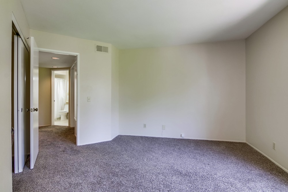 Virtual tour photo 22 of 27 for 6960 Golfcrest Dr B250