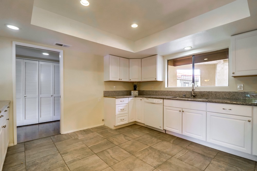 Virtual tour photo 15 of 42 for 6960 Hyde Park Dr UNIT 12
