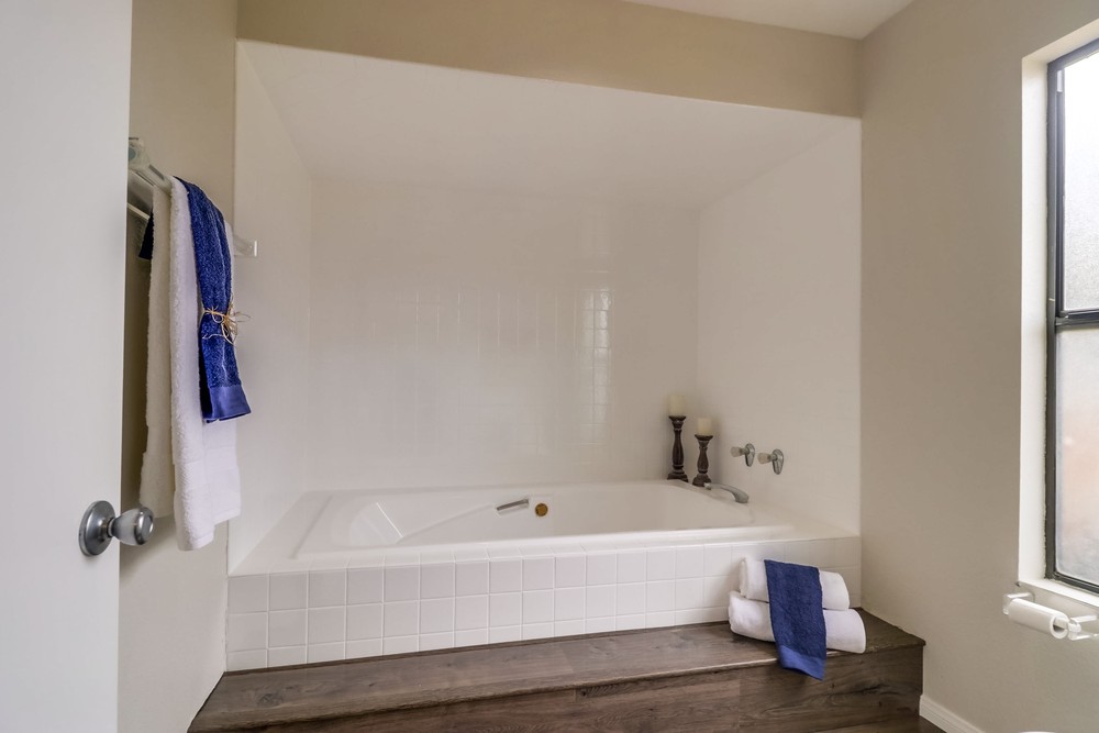 Virtual tour photo 29 of 42 for 6960 Hyde Park Dr UNIT 12