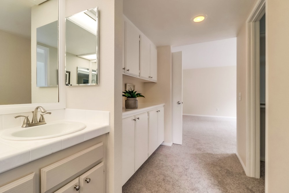 Virtual tour photo 30 of 42 for 6960 Hyde Park Dr UNIT 12