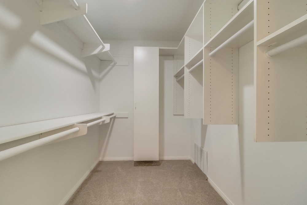 Virtual tour photo 31 of 42 for 6960 Hyde Park Dr UNIT 12