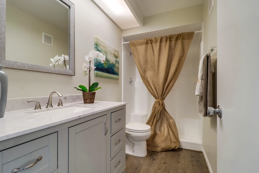 Virtual tour photo 34 of 42 for 6960 Hyde Park Dr UNIT 12