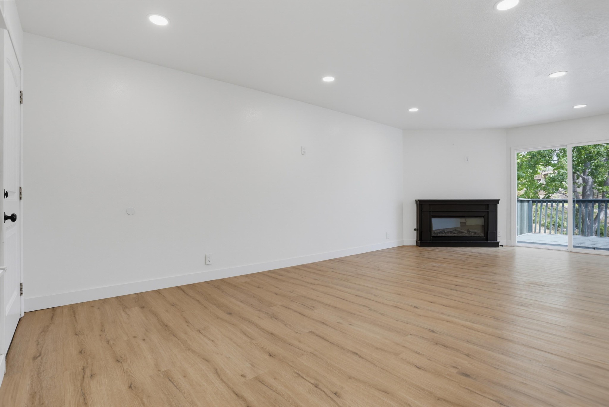Virtual tour photo 7 of 45 for 6968 Camino Amero