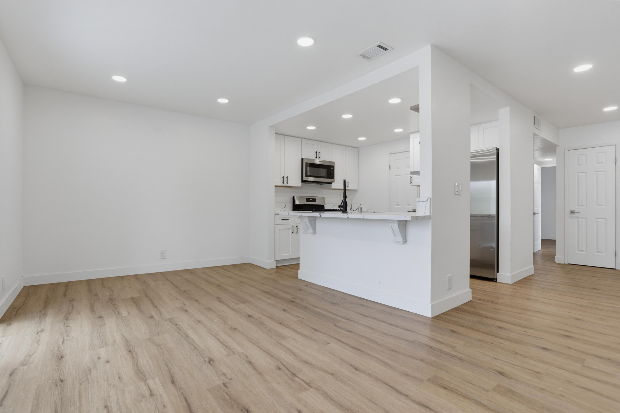 Virtual tour photo 11 of 45 for 6968 Camino Amero