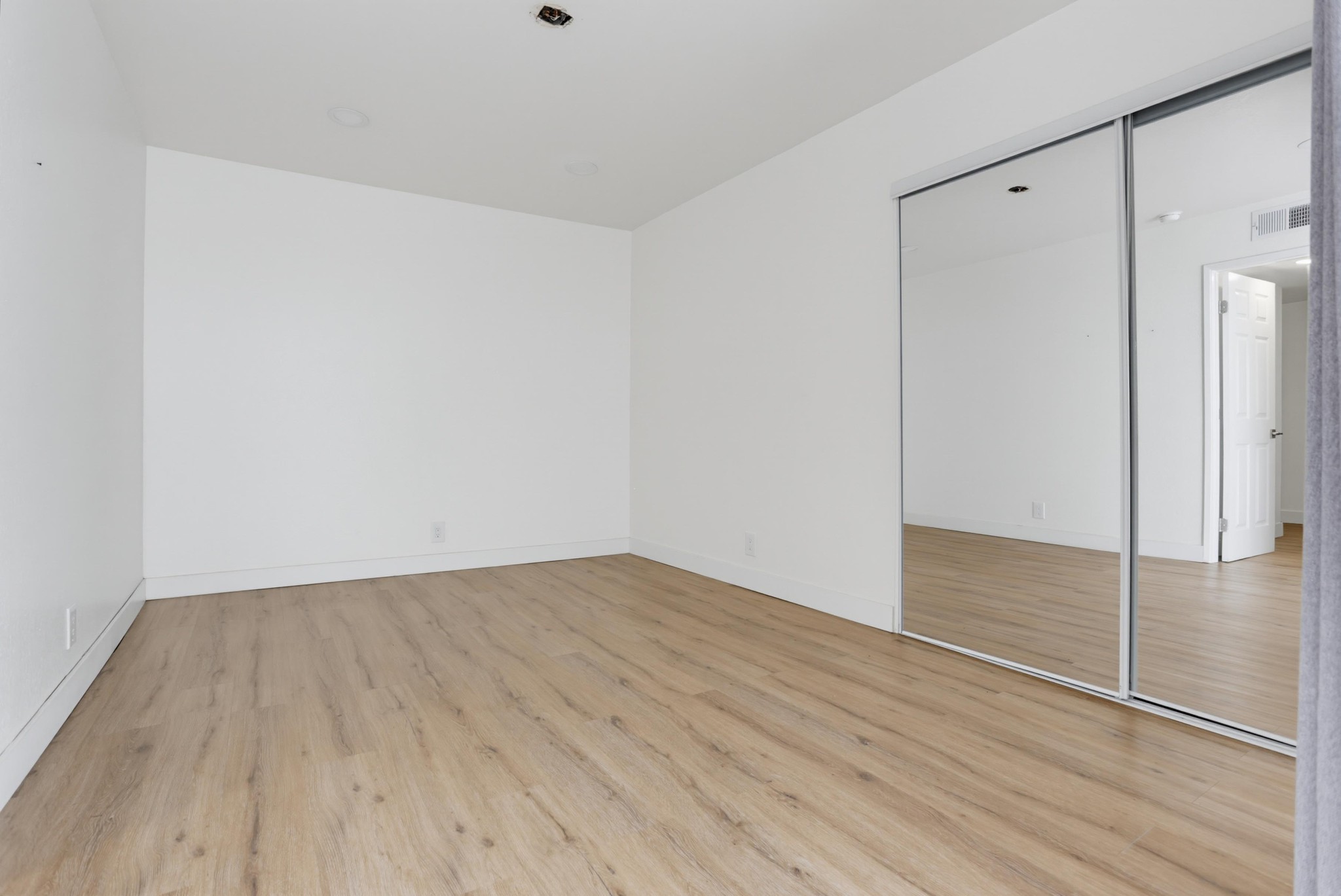 Virtual tour photo 25 of 45 for 6968 Camino Amero