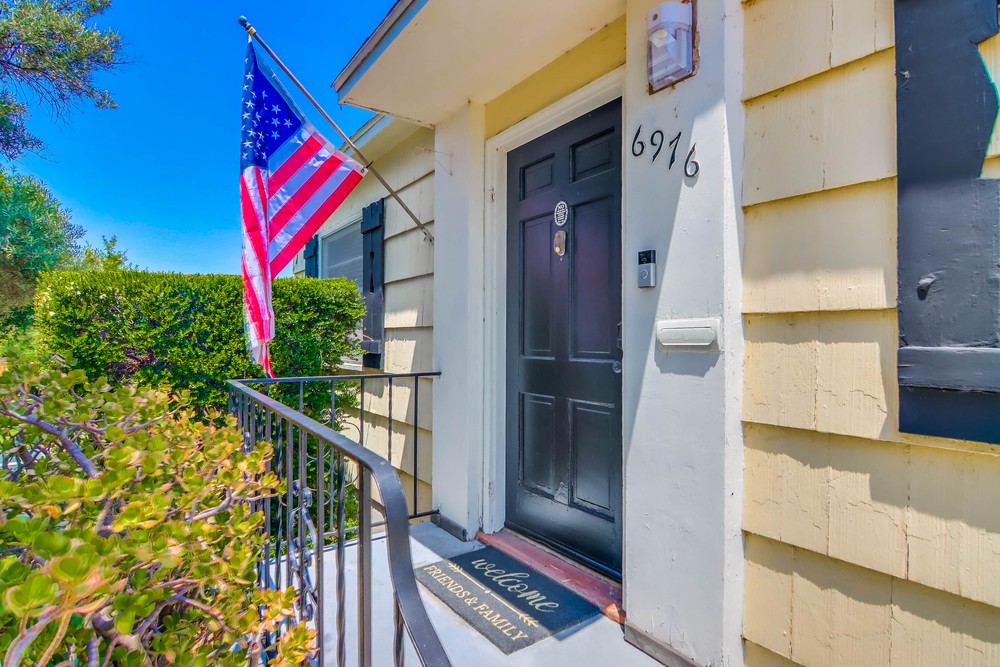 Virtual tour photo 7 of 43 for 6976 Mohawk St