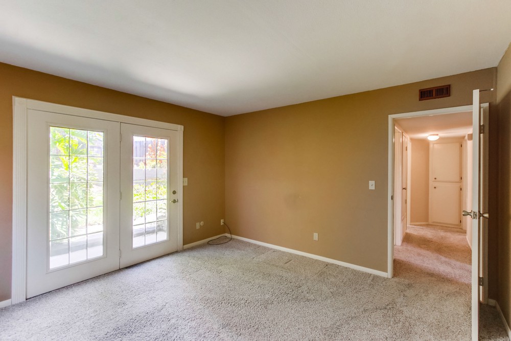 Virtual tour photo 12 of 38 for 6982 Enders Ave