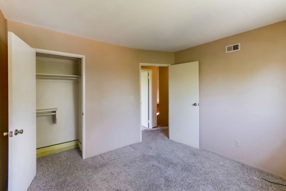 Virtual tour photo 23 of 38 for 6982 Enders Ave