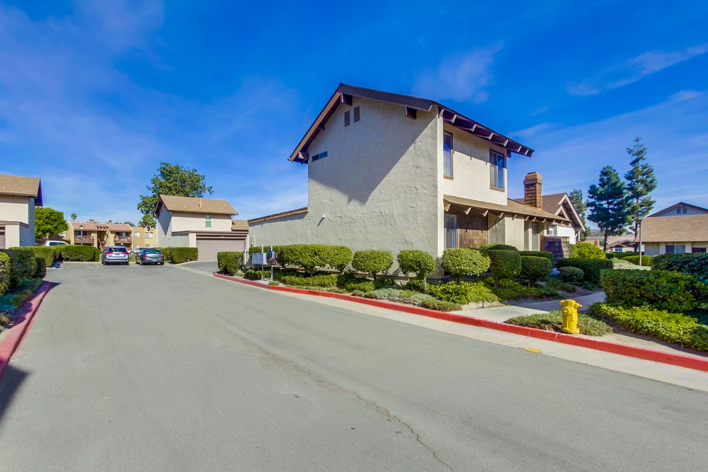 Virtual tour photo 34 of 35 for 6987 Parkside Ave b