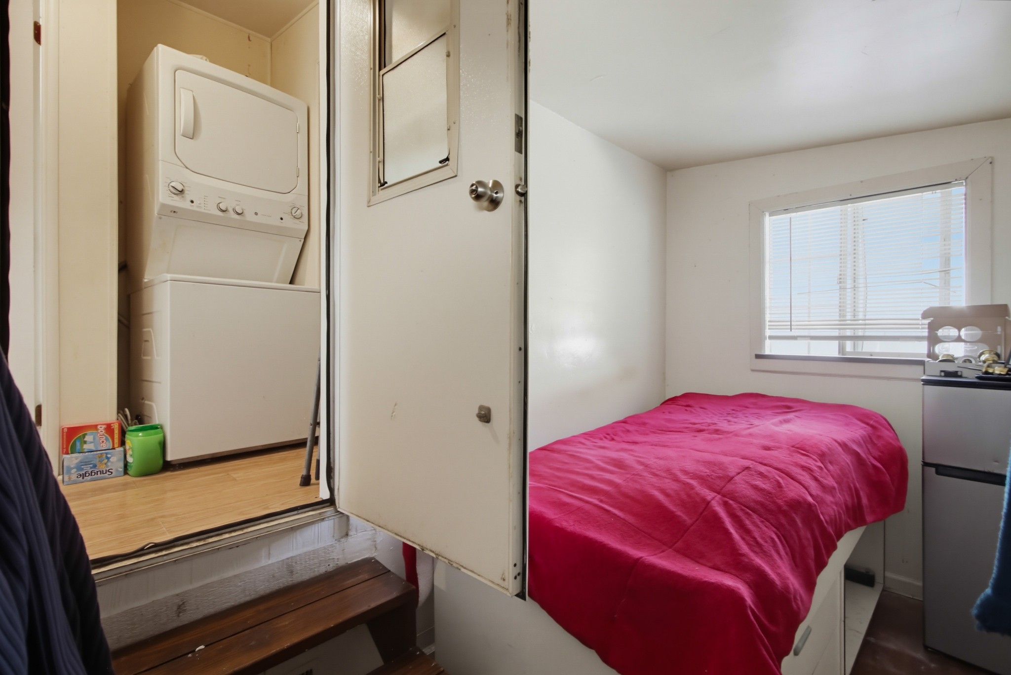 Virtual tour photo 23 of 28 for 699 N Vulcan Ave