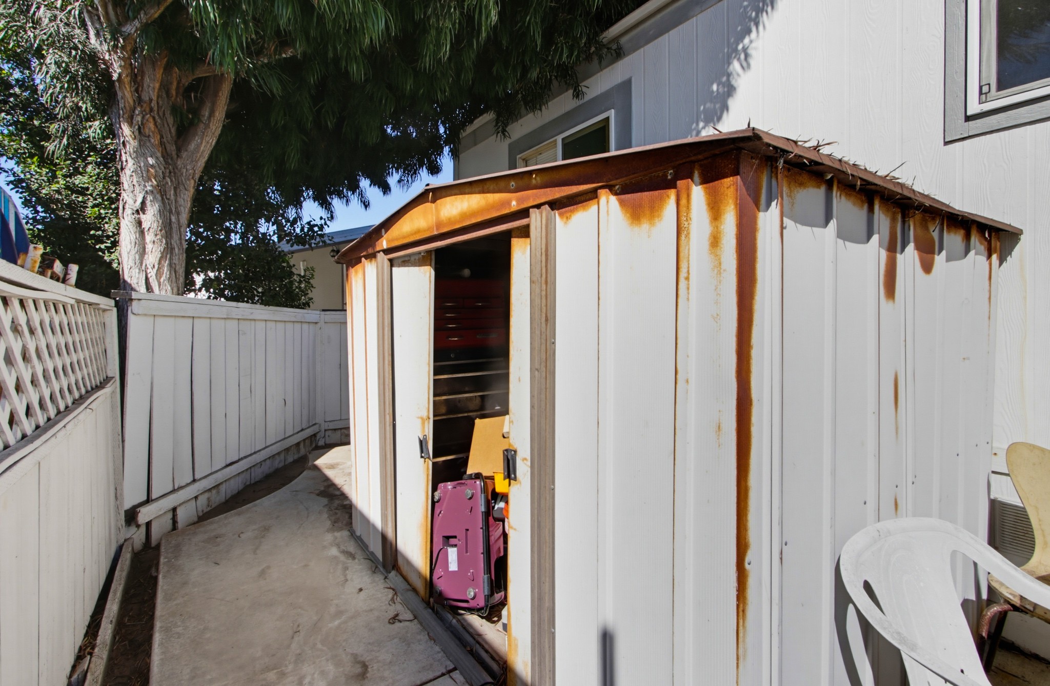 Virtual tour photo 25 of 28 for 699 N Vulcan Ave