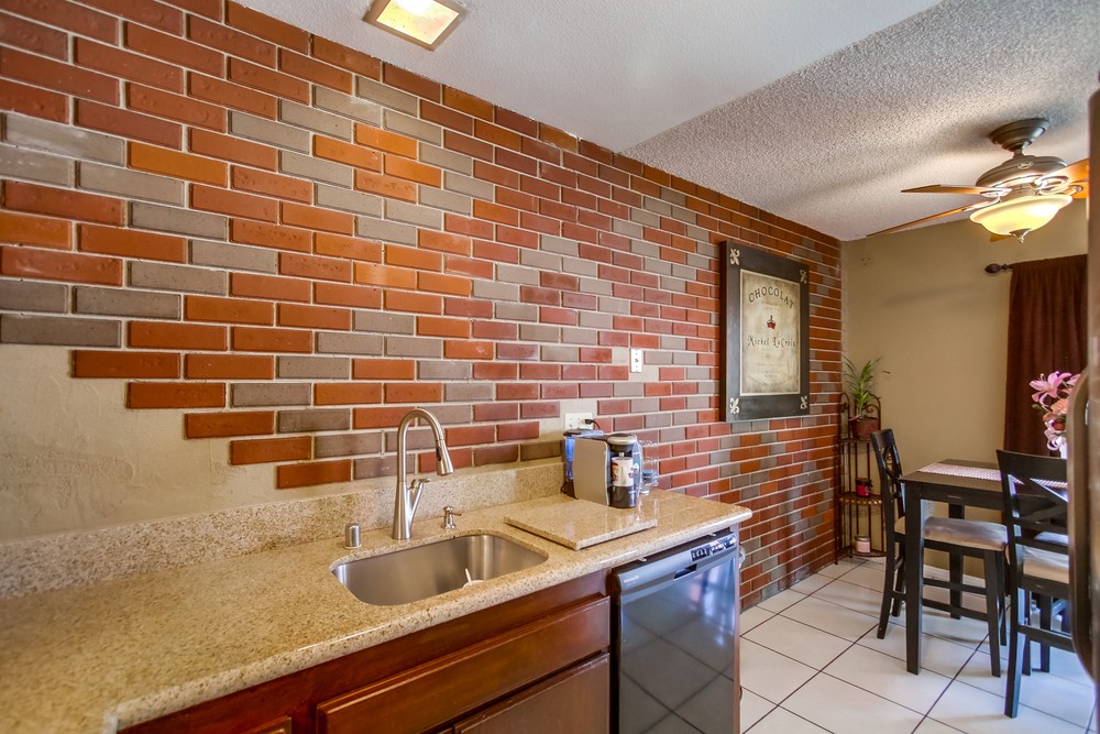 Virtual tour photo 17 of 37 for 6990 Appian Dr