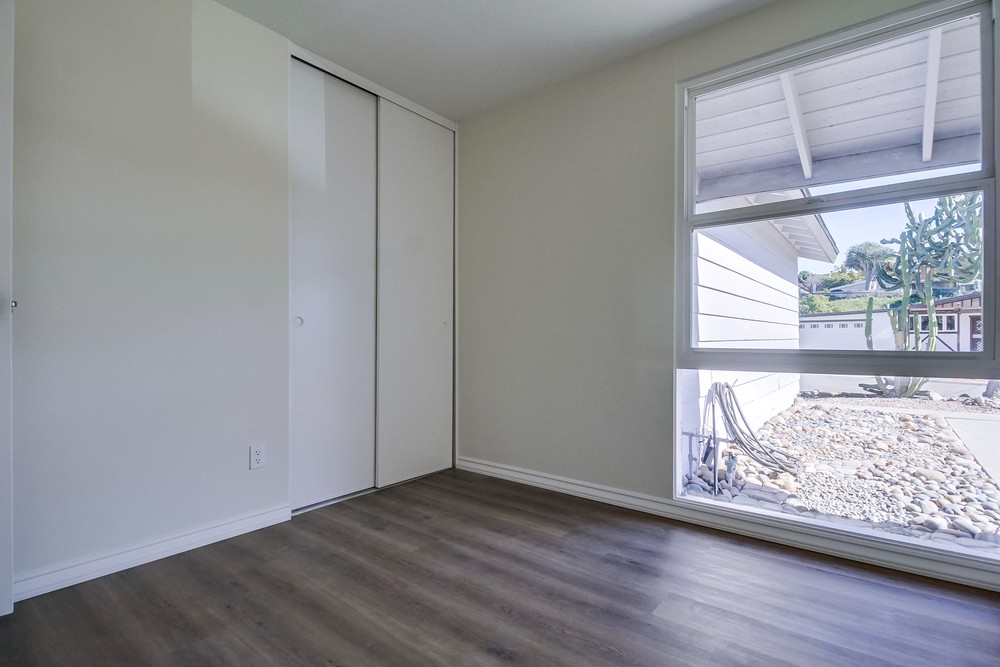 Virtual tour photo 36 of 55 for 6992 Renkrib Ave