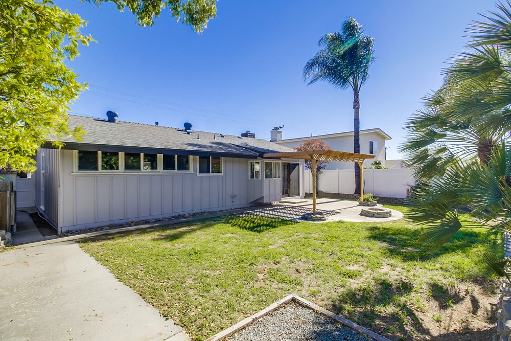 Virtual tour photo 43 of 55 for 6992 Renkrib Ave