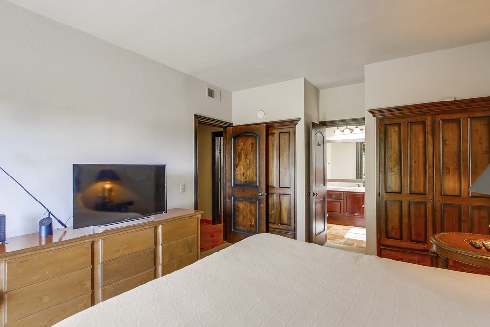 Virtual tour photo 32 of 58 for 6995 Camino Revueltos