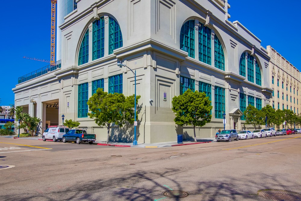 Virtual tour photo 4 of 52 for 700 W E St #101