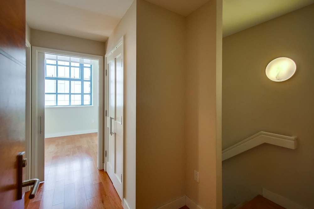 Virtual tour photo 14 of 52 for 700 W E St #101