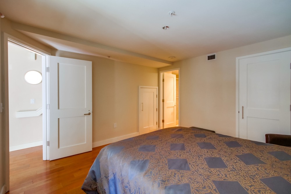 Virtual tour photo 40 of 52 for 700 W E St #101