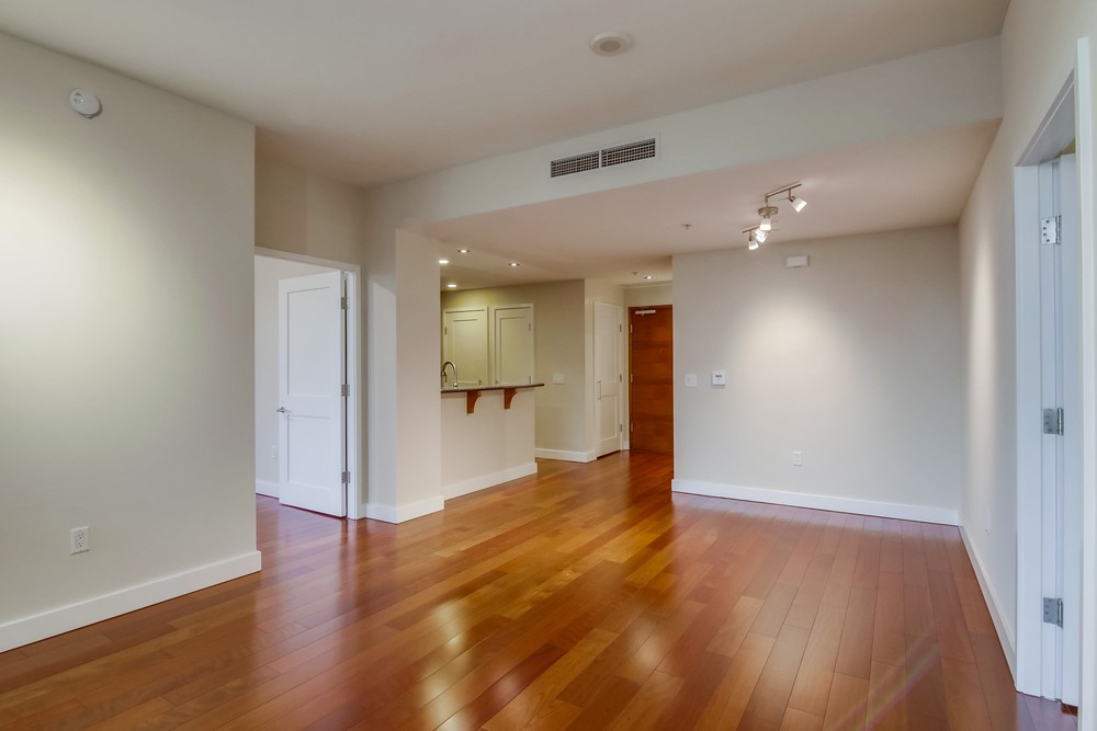 Virtual tour photo 15 of 68 for 700 W E St