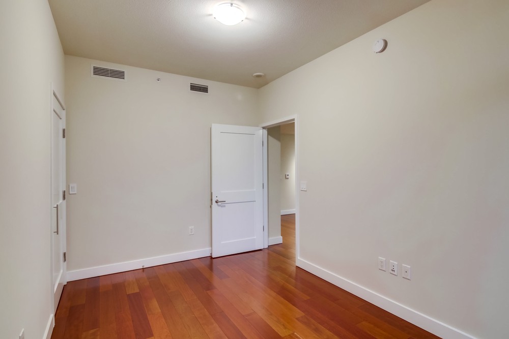 Virtual tour photo 35 of 68 for 700 W E St