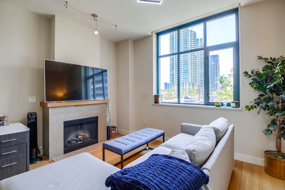 Virtual tour photo 11 of 45 for 700 W E St