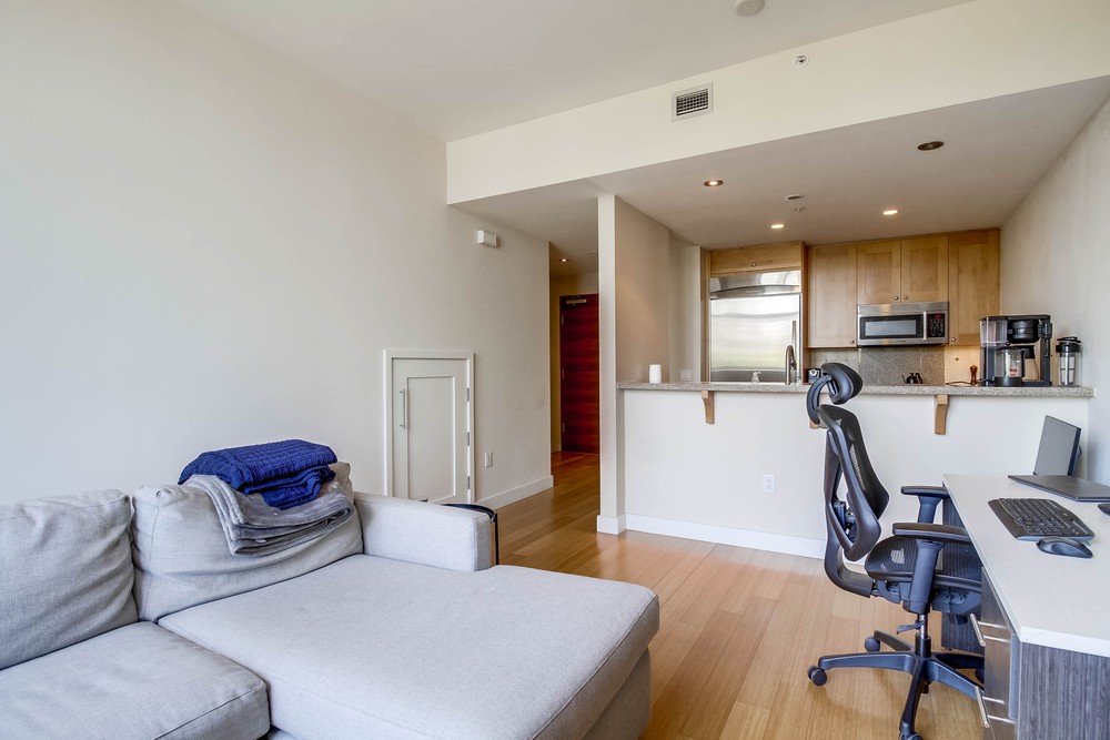 Virtual tour photo 18 of 45 for 700 W E St