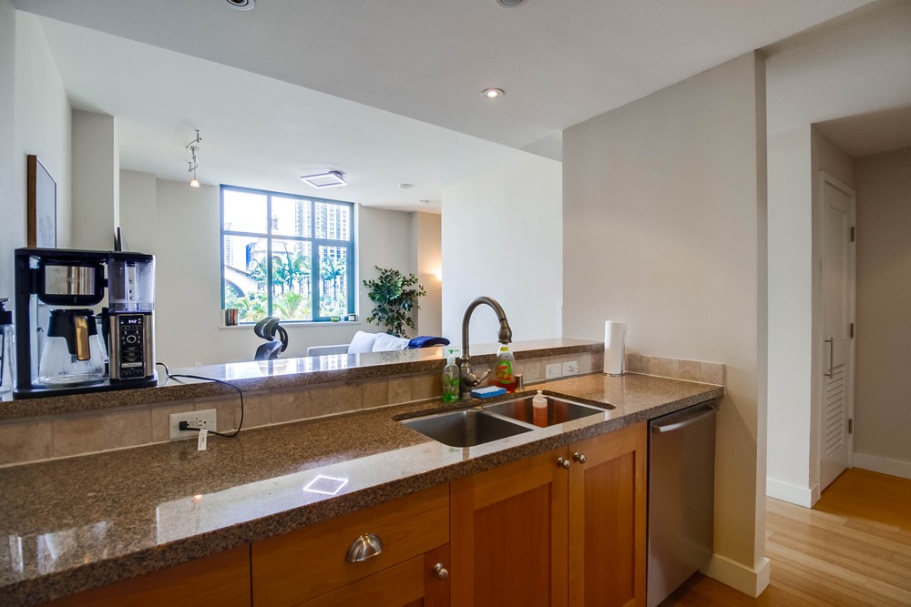 Virtual tour photo 25 of 45 for 700 W E St