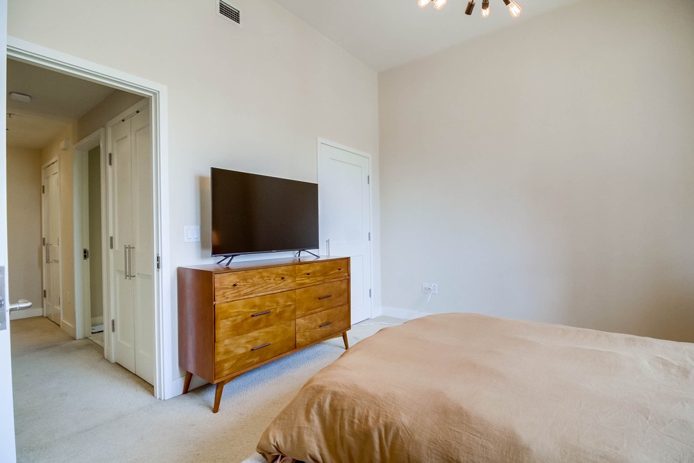 Virtual tour photo 36 of 45 for 700 W E St