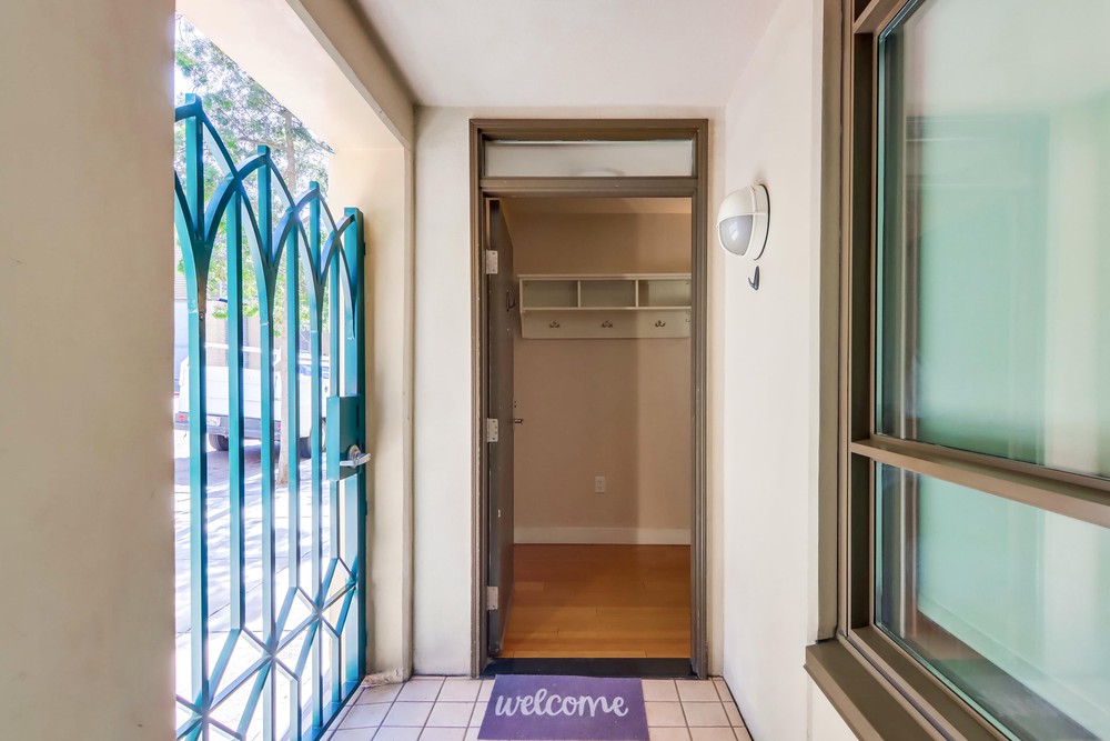 Virtual tour photo 6 of 38 for 700 W E St