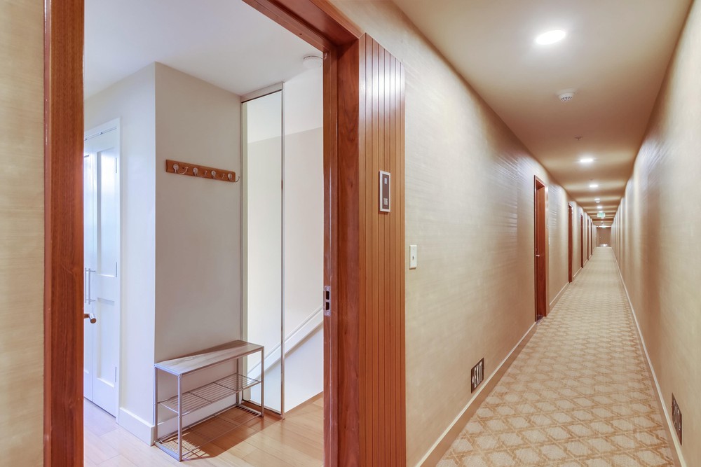Virtual tour photo 7 of 38 for 700 W E St