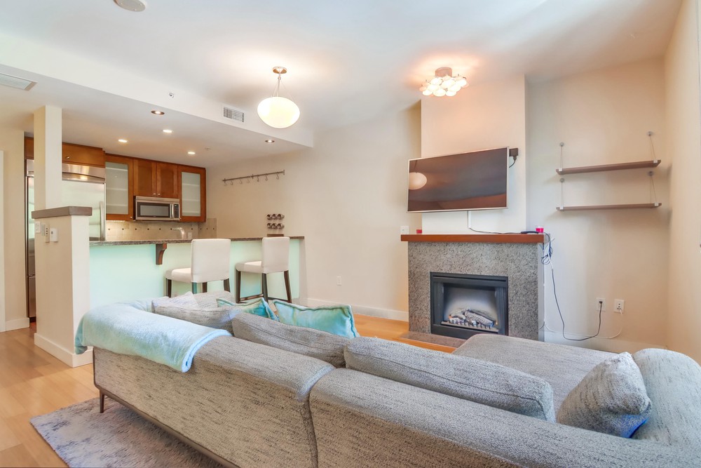 Virtual tour photo 11 of 38 for 700 W E St