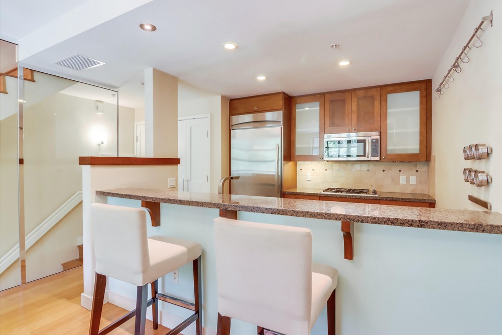 Virtual tour photo 14 of 38 for 700 W E St