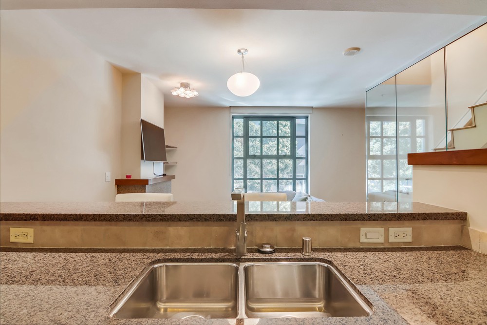 Virtual tour photo 20 of 38 for 700 W E St