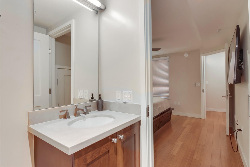 Virtual tour photo 30 of 38 for 700 W E St
