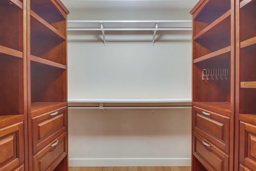 Virtual tour photo 31 of 38 for 700 W E St