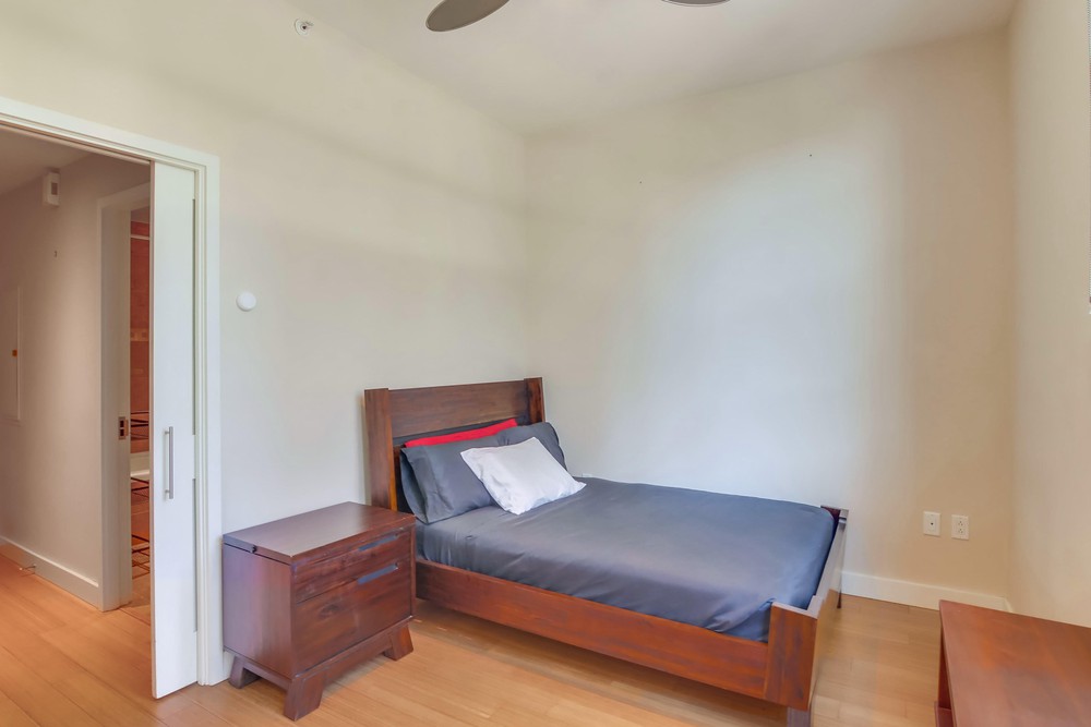 Virtual tour photo 33 of 38 for 700 W E St