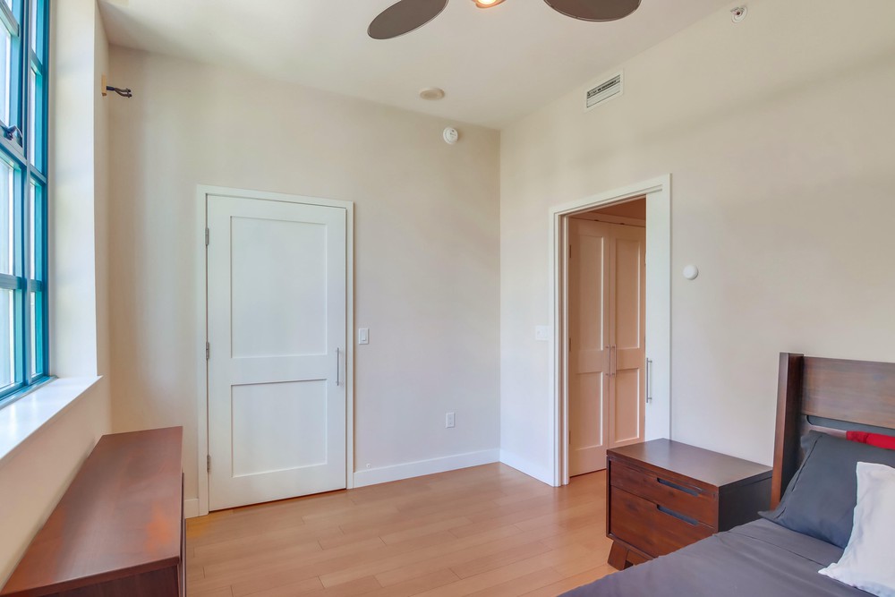 Virtual tour photo 34 of 38 for 700 W E St