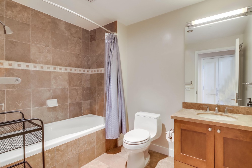 Virtual tour photo 37 of 38 for 700 W E St