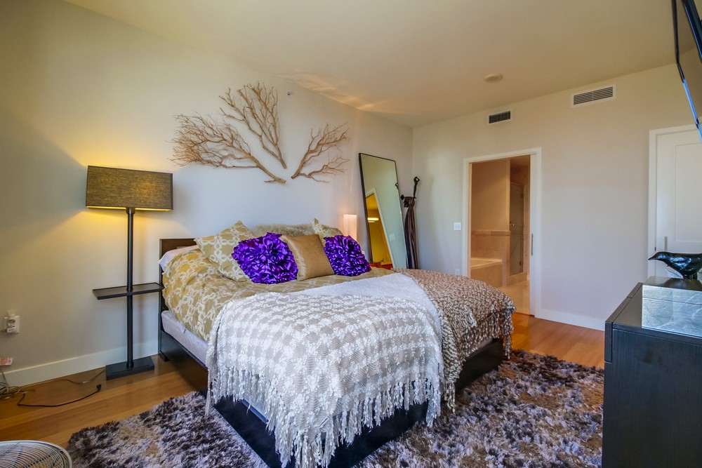 Virtual tour photo 25 of 46 for 700 W E ST UNIT 1703
