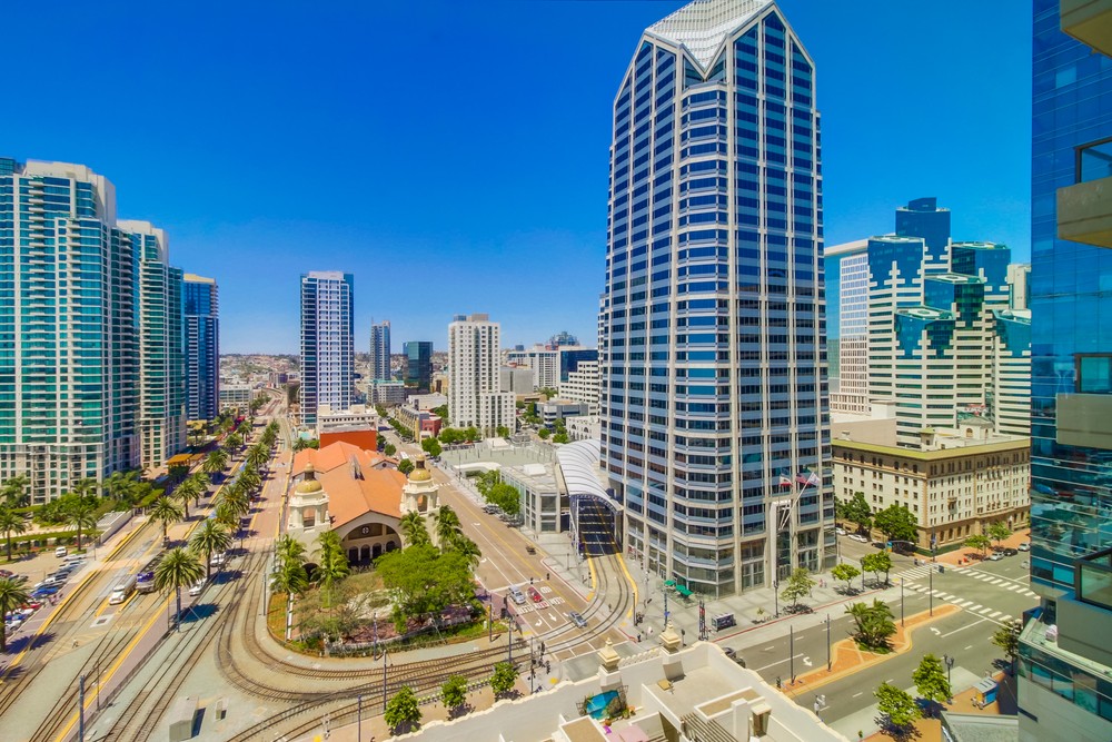 Virtual tour photo 35 of 46 for 700 W E ST UNIT 1703