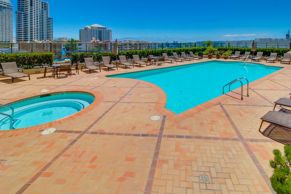 Virtual tour photo 44 of 46 for 700 W E ST UNIT 1703