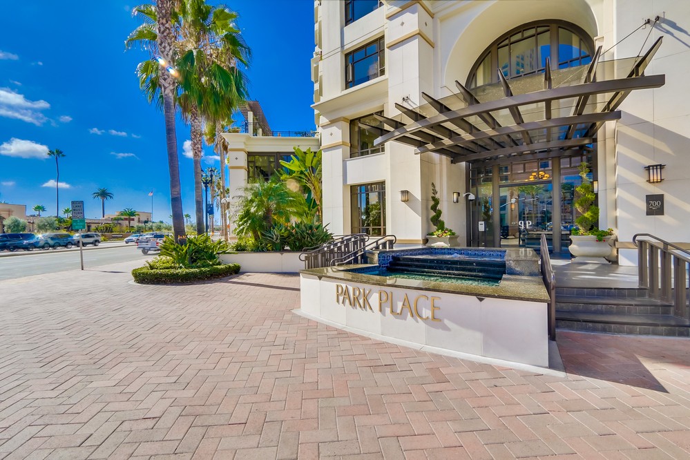 Virtual tour photo 54 of 82 for 700 W Harbor Dr #1406