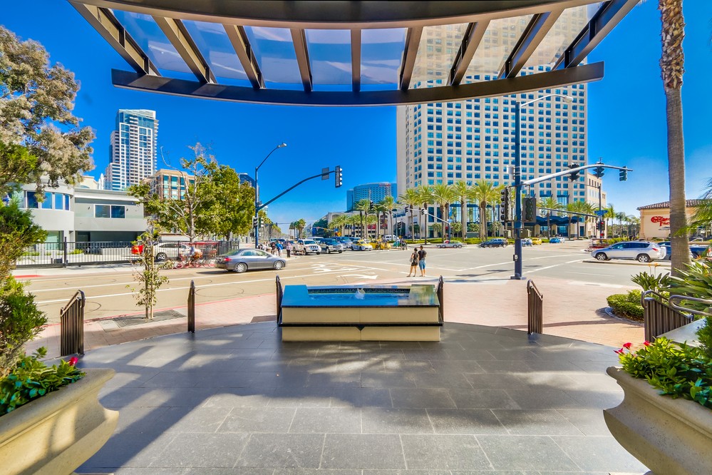 Virtual tour photo 56 of 82 for 700 W Harbor Dr #1406