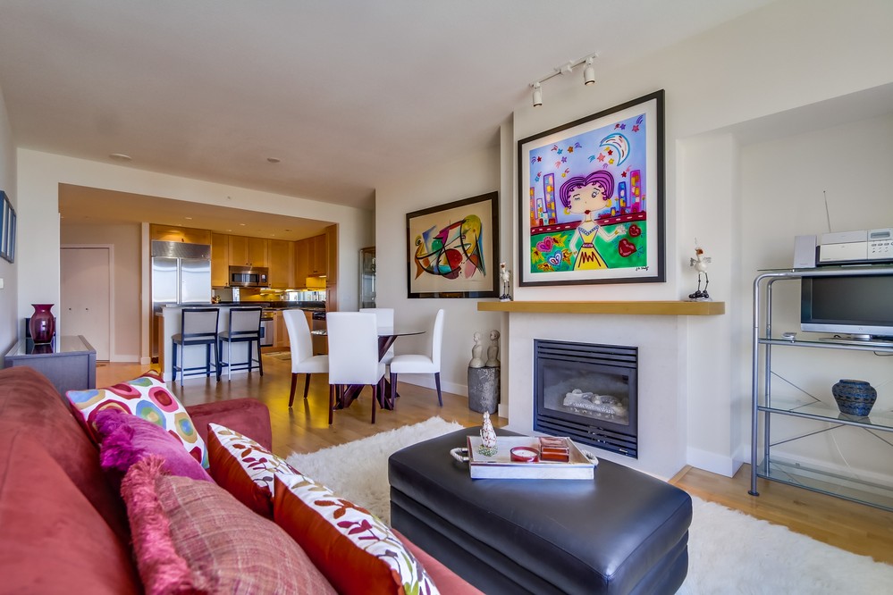 Virtual tour photo 3 of 82 for 700 W Harbor Dr #1406