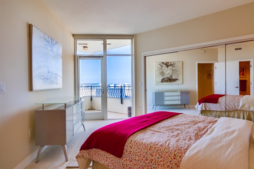 Virtual tour photo 23 of 82 for 700 W Harbor Dr #1406