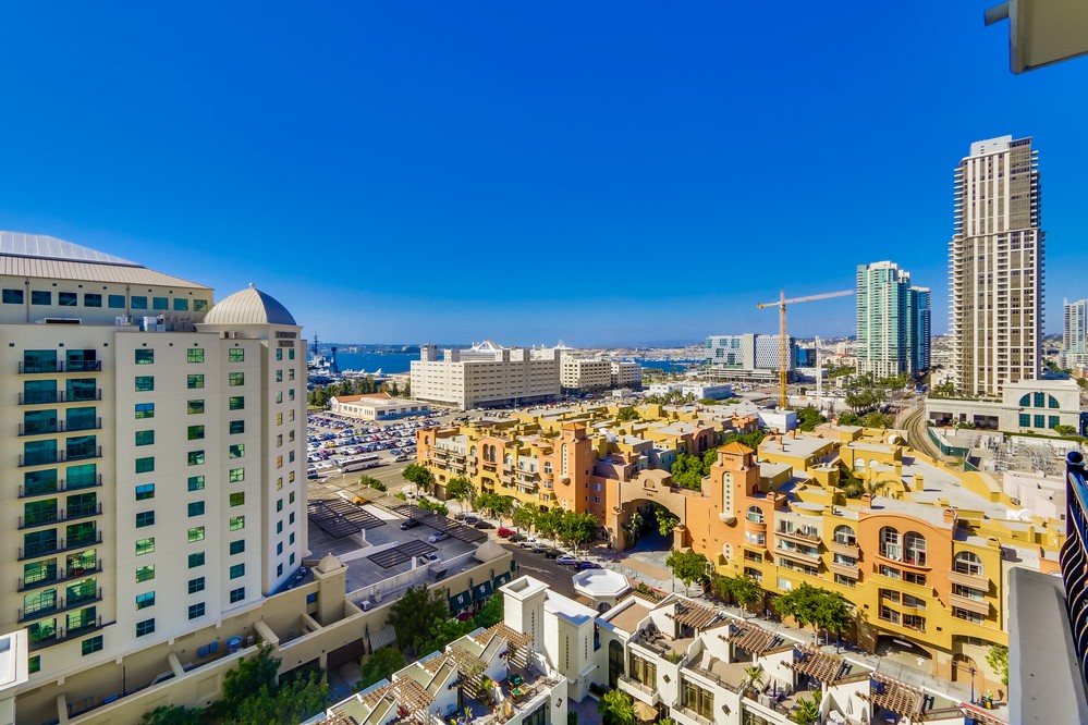 Virtual tour photo 32 of 82 for 700 W Harbor Dr #1406