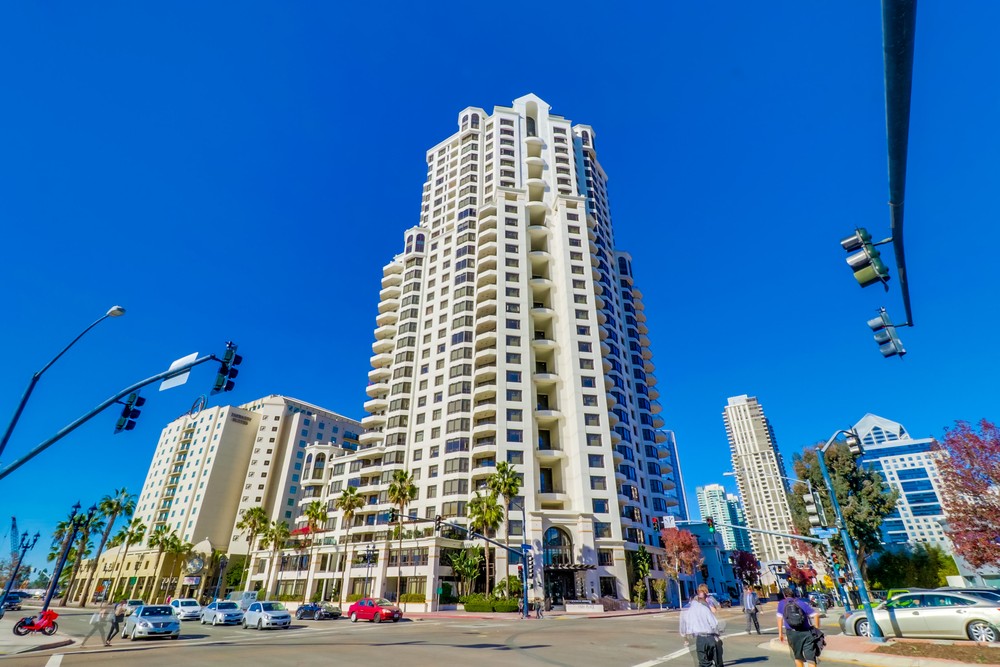 Virtual tour photo 1 of 61 for 700 W Harbor Dr UNIT 1505