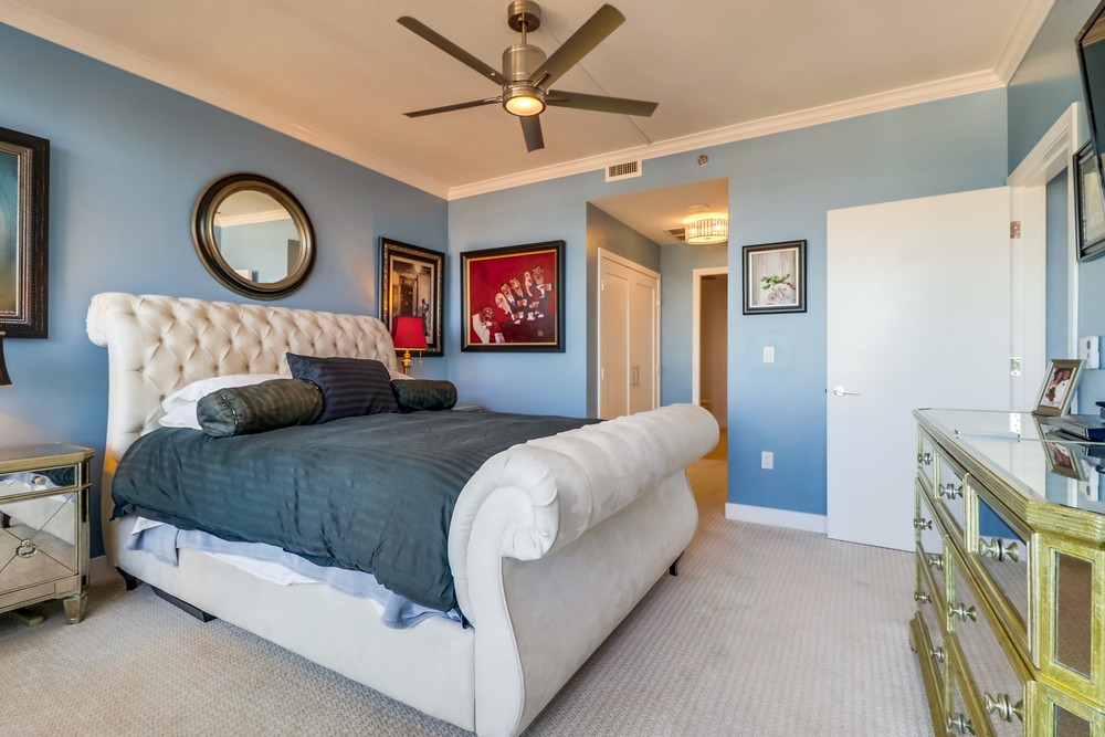 Virtual tour photo 27 of 61 for 700 W Harbor Dr UNIT 1505