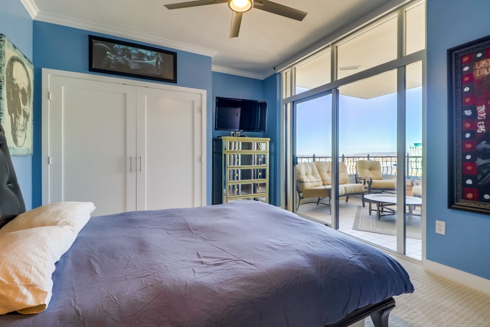 Virtual tour photo 37 of 61 for 700 W Harbor Dr UNIT 1505